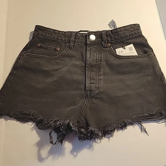 Zara HR Cut Off Jean Shorts - Picture 6 of 7